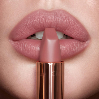 Matte Revolution Lipstick – Pillow Talk